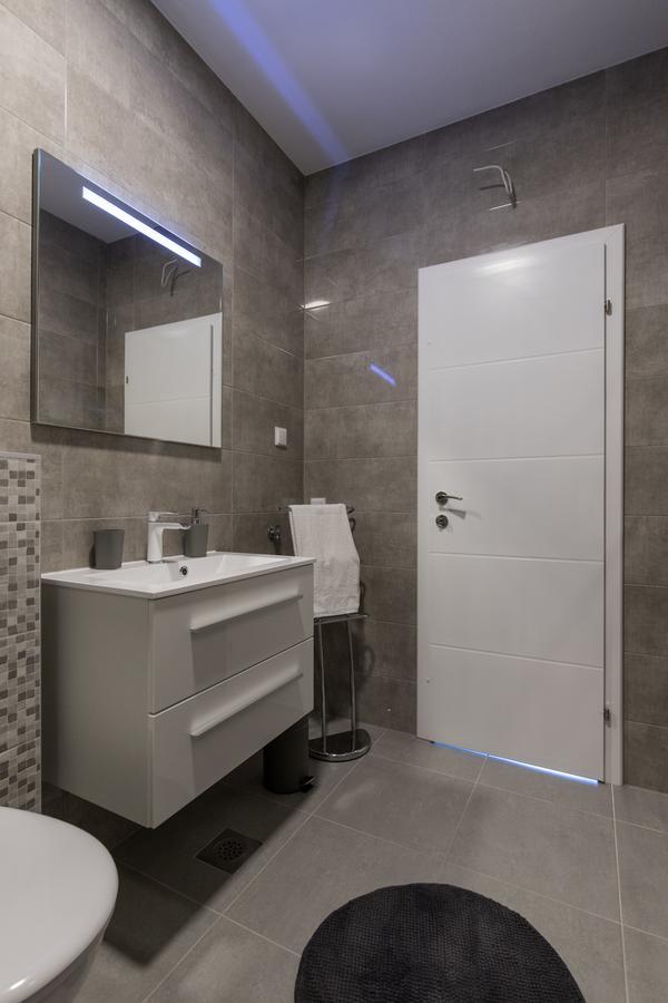 Apartments Siblings Mokošica Exterior foto